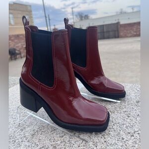 NWOT Gianni Bini Banks Crinkle Patent Double Gore Square Toe Booties